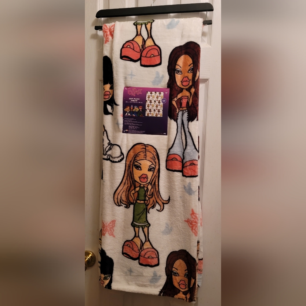 Bratz Character Fleece Plush Throw Blanket New 2025 50 X 70